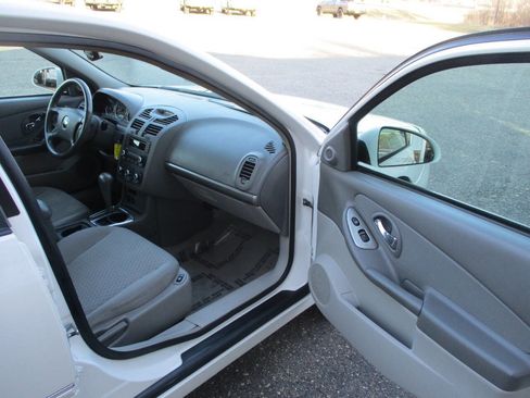 Used 2006 Chevrolet Malibu LT image 22