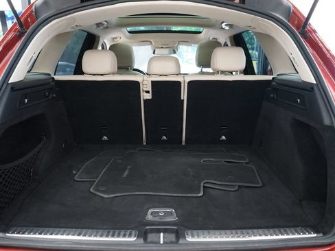 Used 2017 Mercedes-Benz GLC 300 4MATIC image 45