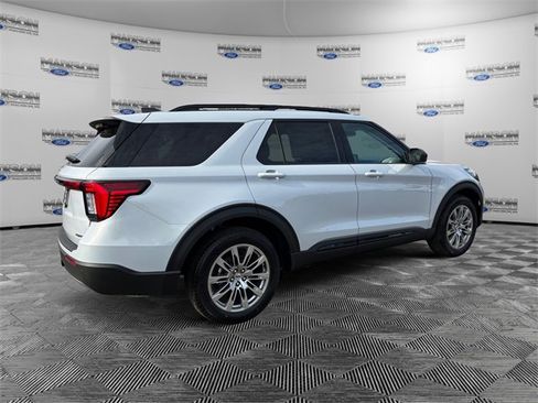 New 2026 Ford Explorer Active image 5