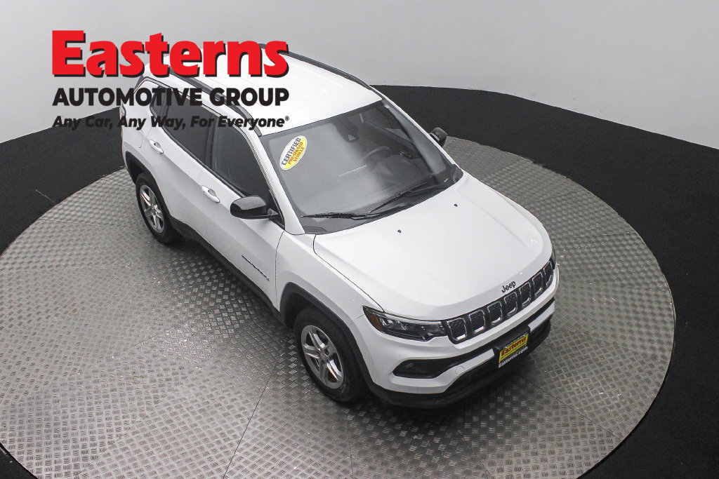 Used 2024 Jeep Compass Latitude AWD/4WD image 5