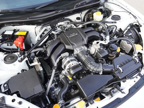 Certified 2025 Toyota GR86 Base w/ ALL Weather Mat Package (TMS) image 14