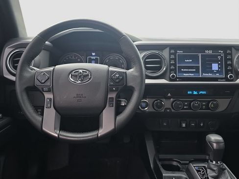 Used 2021 Toyota Tacoma TRD Off-Road AWD/4WD image 12