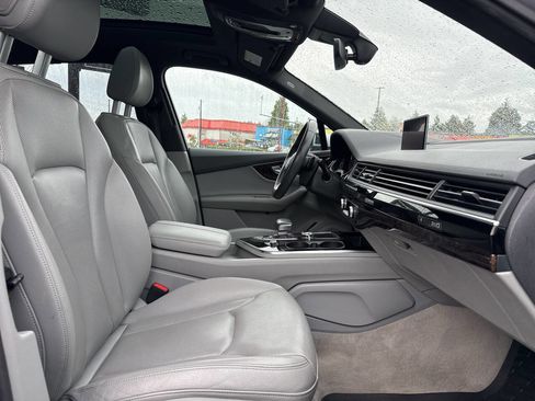 Used 2019 Audi Q7 3.0T Prestige w/ Prestige Package image 18