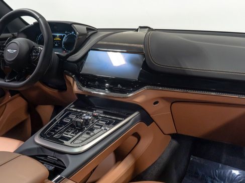 Used 2025 Aston Martin DBX 707 image 73