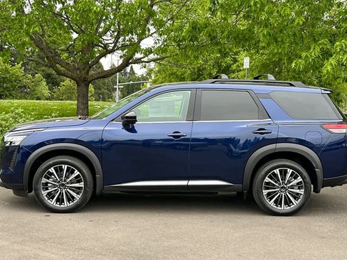 New 2026 Nissan Pathfinder Platinum AWD/4WD image 5