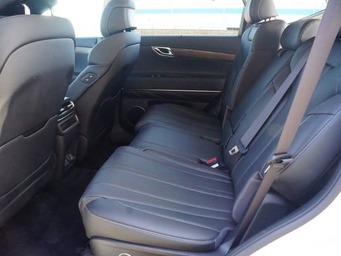 Certified 2025 Genesis GV80 2.5T Select image 18