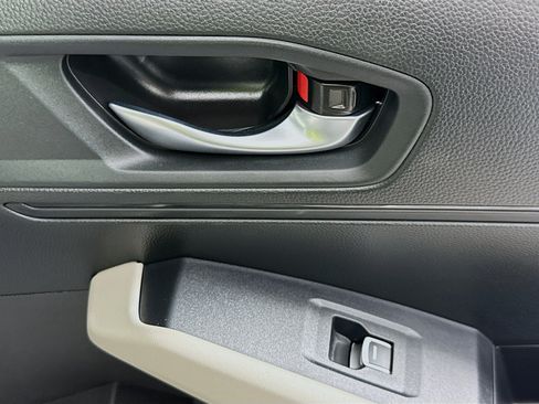 Used 2025 Honda Accord LX image 29