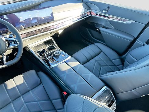 New 2026 BMW 760i xDrive w/ Executive Package image 18