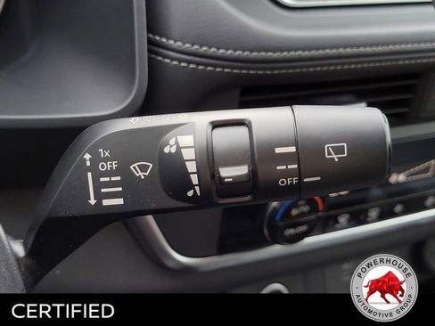 Used 2023 Nissan Rogue SV image 31