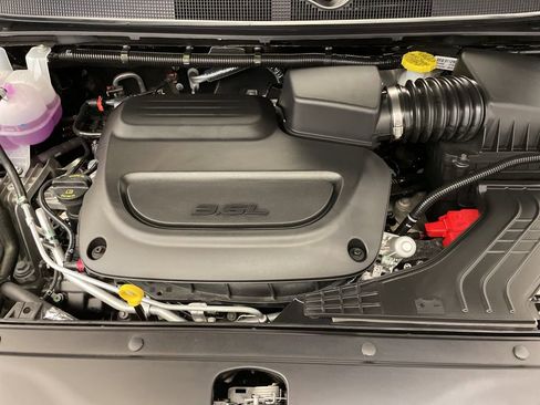 New 2026 Chrysler Pacifica Pinnacle FWD image 19