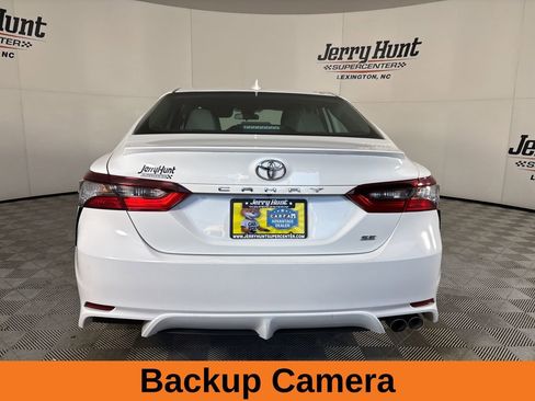 Used 2024 Toyota Camry SE image 6