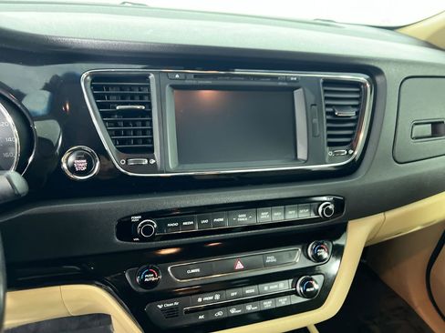 Used 2018 Kia Sedona SX Limited w/ SX Limited Prestige Package FWD image 25