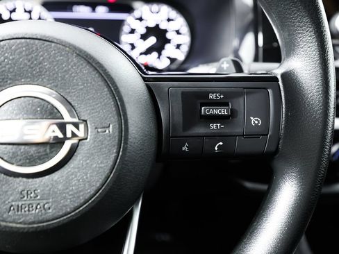 Used 2022 Nissan Pathfinder S FWD image 32