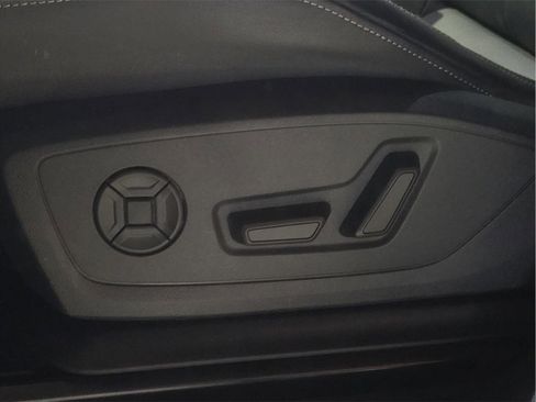 Used 2023 Audi Q3 2.0T Premium w/ Black Optic Sport Package image 19