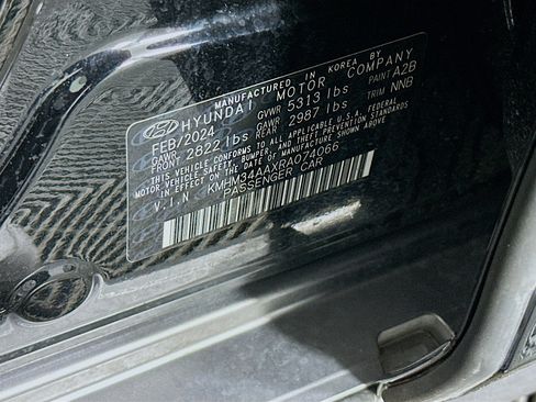 Used 2024 Hyundai Ioniq 6 SEL image 12