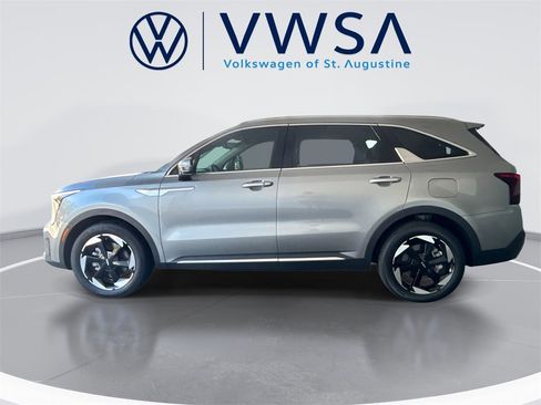 Used 2025 Kia Sorento EX image 4