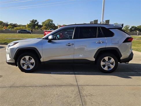 Used 2023 Toyota RAV4 XLE image 3