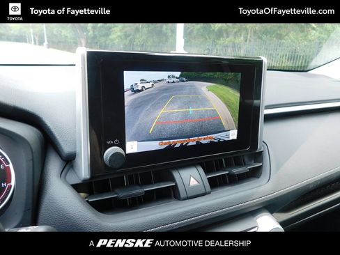 Used 2025 Toyota RAV4 XLE FWD image 9