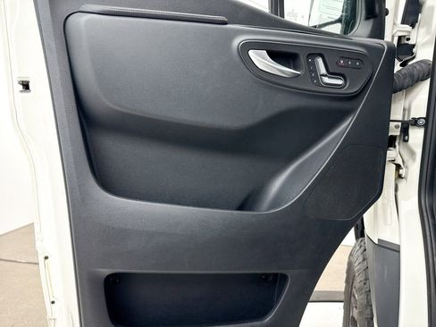 Used 2024 Mercedes-Benz Sprinter 2500 image 49