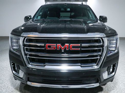 Used 2022 GMC Yukon SLT w/ SLT Premium Package RWD image 4