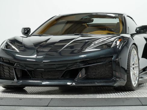 Used 2024 Chevrolet Corvette Z06 image 25