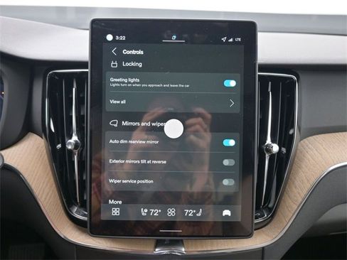 New 2026 Volvo XC60 B5 Plus w/ Protection Package Premier image 18