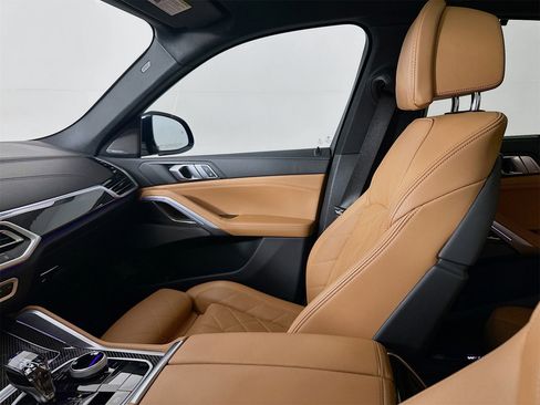 Used 2023 BMW X6 M50i w/ Executive Package image 26