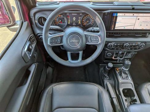 Used 2024 Jeep Wrangler Unlimited Sahara w/ Technology Group AWD/4WD image 14