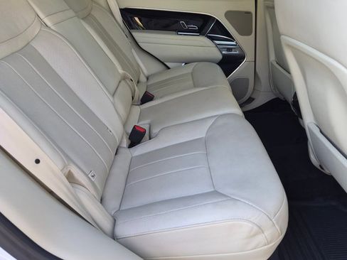 Used 2023 Land Rover Range Rover SE AWD/4WD image 19