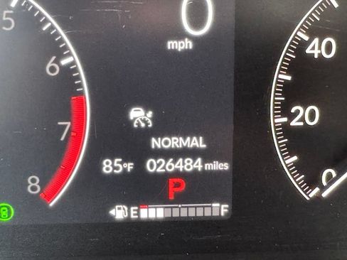 Used 2025 Honda Pilot Touring image 26