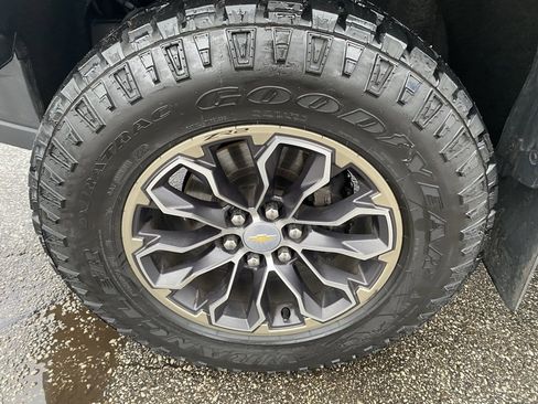 Used 2020 Chevrolet Colorado ZR2 image 30