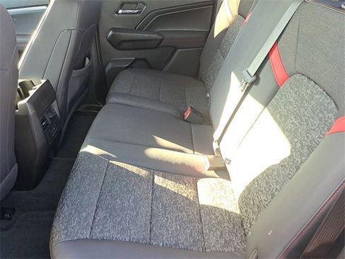 Used 2024 Chevrolet Colorado Z71 w/ Z71 Convenience Package 2 image 14