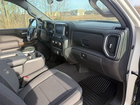 Used 2021 Chevrolet Silverado 1500 LT image 23