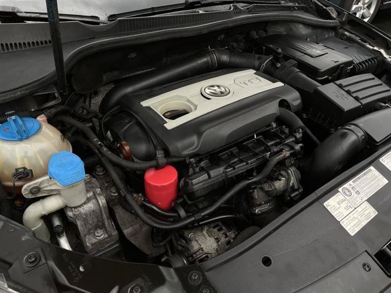 Used 2012 Volkswagen GTI Autobahn FWD image 21