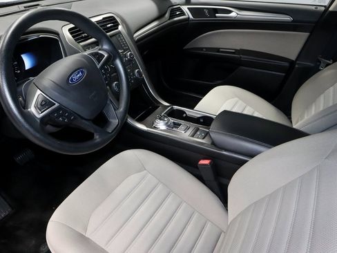 Used 2018 Ford Fusion S image 22