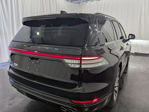 Used 2025 Lincoln Aviator AWD w/ Jet Appearance Package image 7