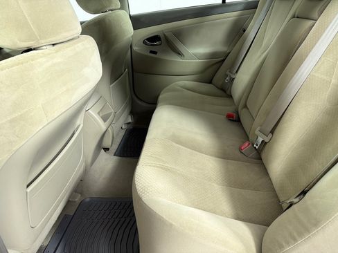 Used 2009 Toyota Camry LE FWD image 14