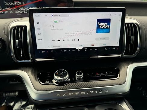 New 2025 Ford Expedition Platinum w/ Stealth Performance Package image 38