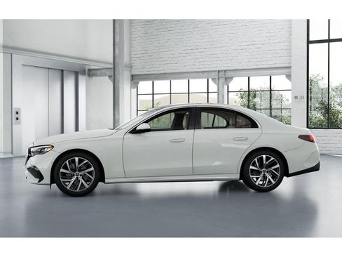 Used 2026 Mercedes-Benz E 350 4MATIC Sedan image 35