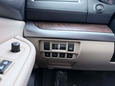 Used 2018 Subaru Outback 2.5i Limited AWD/4WD image 18