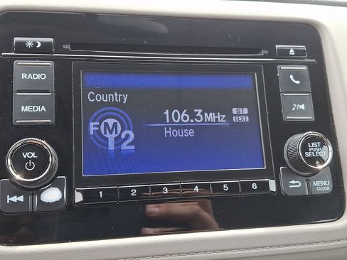 Used 2022 Honda HR-V LX image 16