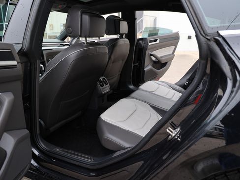 Used 2023 Volkswagen Arteon SEL w/ Arteon MDO Package image 38