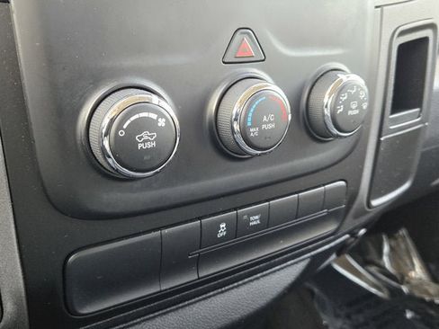 Used 2013 RAM 1500 Express image 25
