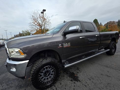 Used 2018 RAM 2500 Big Horn image 2