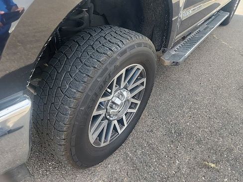 Used 2019 Ford F250 Lariat w/ Lariat Value Package AWD/4WD image 8