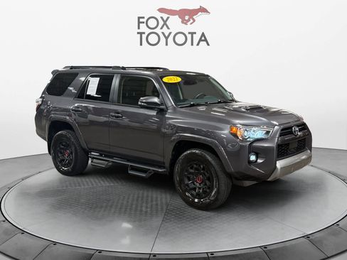 Used 2022 Toyota 4Runner TRD Off-Road Premium w/ TRD Black Wheel Package (TMS) AWD/4WD image 8
