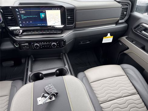 New 2026 Chevrolet Silverado 2500 ZR2 AWD/4WD image 16