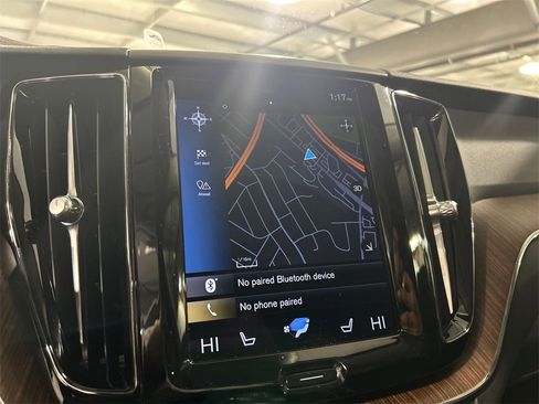 Certified 2021 Volvo XC60 T5 Momentum w/ Premium Package image 16