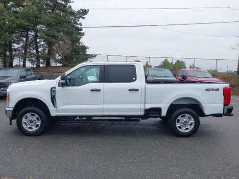 Certified 2025 Ford F250 XLT w/ Snow Plow Prep Package AWD/4WD image 5
