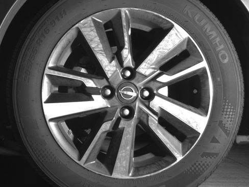 Used 2025 Nissan Versa SV image 12